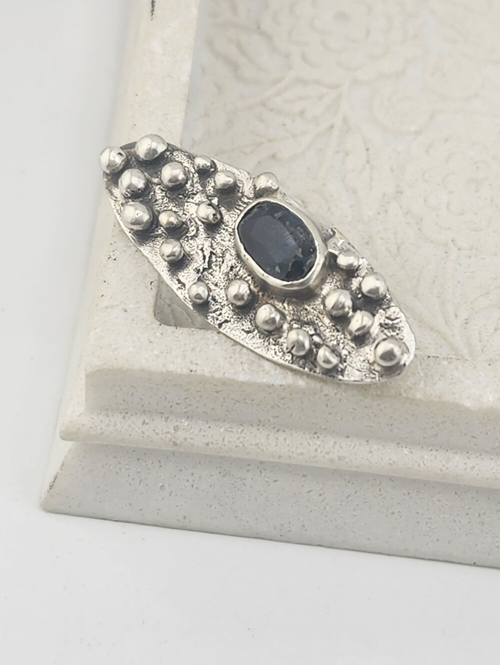 BLUE KYANITE HANDMADE SADDLE RING IN STERLING SILVER BRUTALIST DESIGN UNISEX 8.5